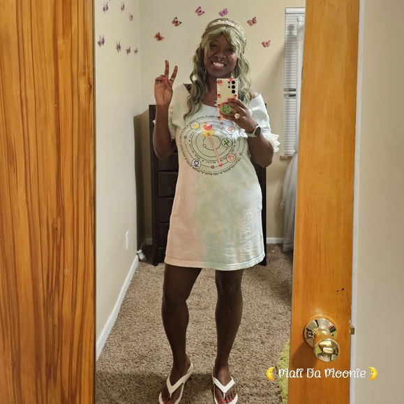 Meet your Posher, Tiffany - Picture 3 of 12